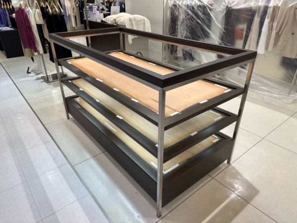 某衣服屋店舗長崎店　店舗工事の画像