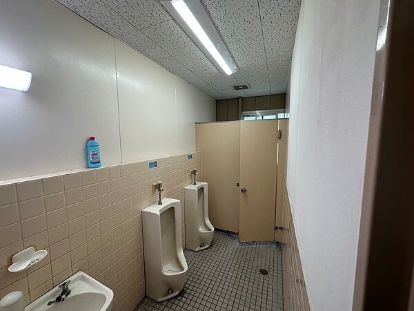 博多区　トイレ改修工事　大塚印毛製造株式会社九州支店の画像