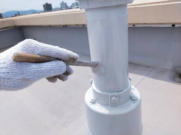 福岡市中央区　共用鉄部塗装工事　某マンションの画像