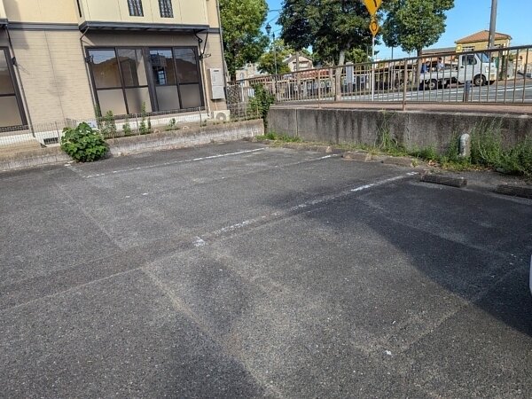 中間市駐車場白線引き工事の画像