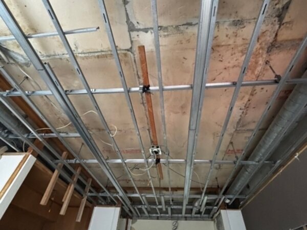 福岡市博多区マンションリノベーション工事【天井・壁編】の画像