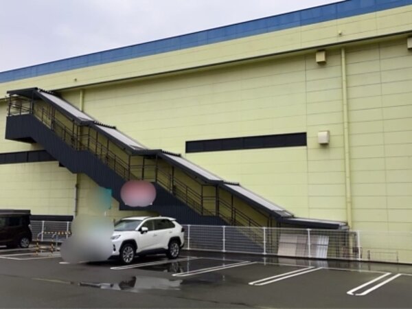 某家電量販店舗宗像店足場工事の画像