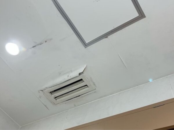 某回転寿司チェーン店舗筑紫野店クロス貼替え工事の画像