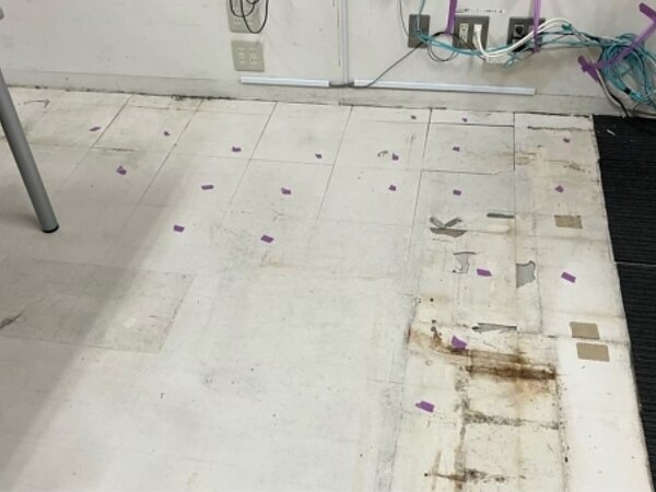 某衣服屋店舗中間店Pタイル工事の画像