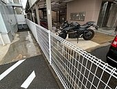 某薬局屋店舗三笘店フェンス工事のイメージ