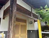住宅玄関木洗浄のイメージ